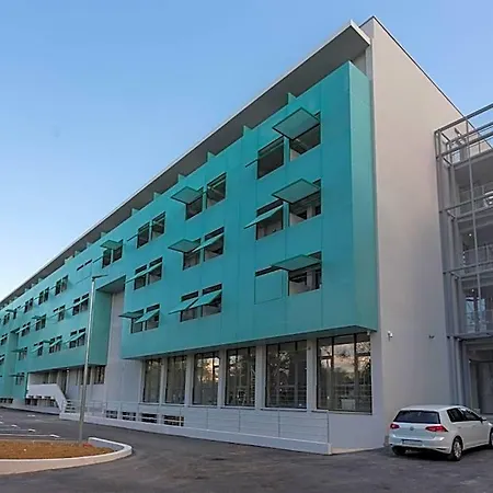 Bb Hostel *